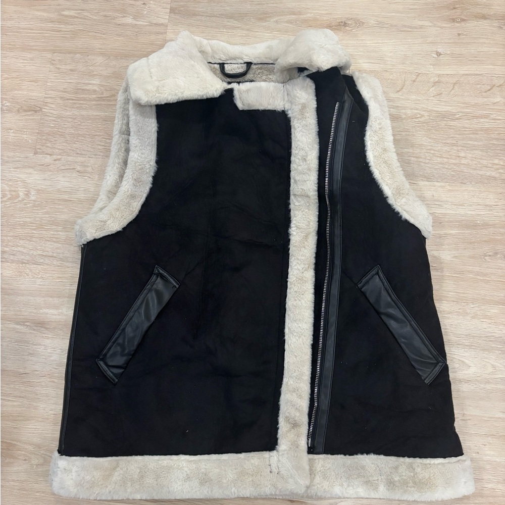 Fashion Nova Black and Cream Vest